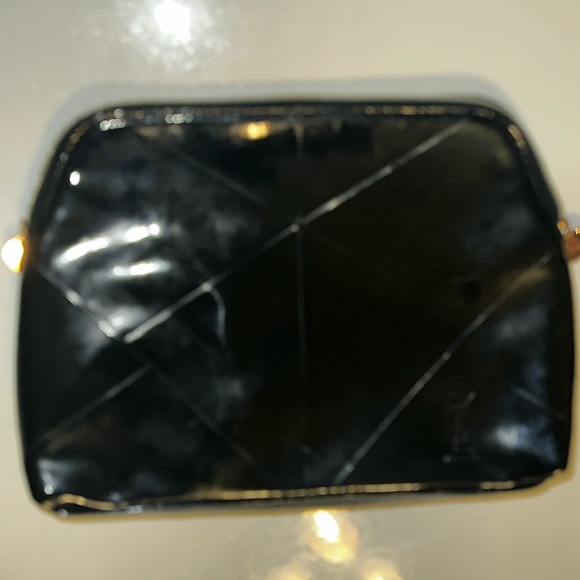 YSL Yves Saint Laurent Beaute patent leather dual logo zipper cosmetic bag - Picture 7 of 15